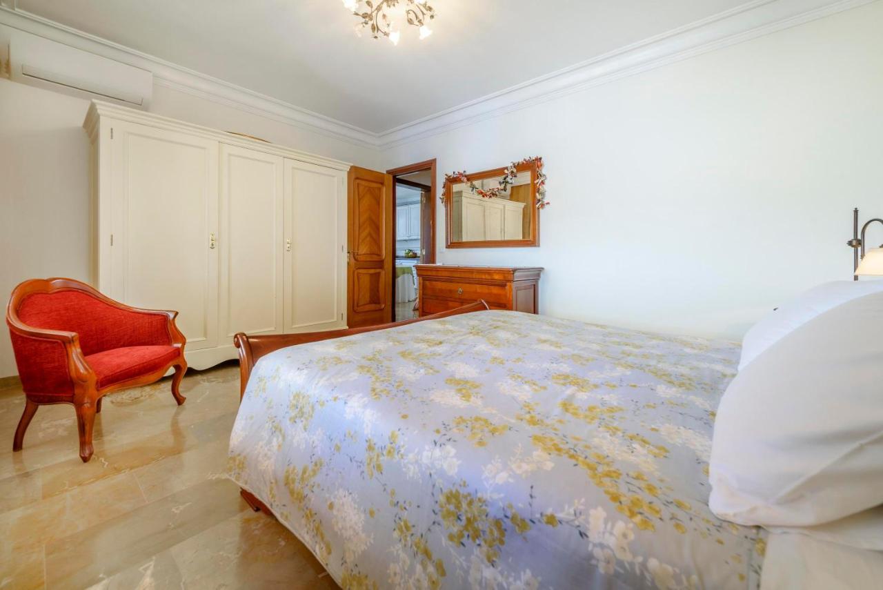 Marbat Plus Apartment ปอร์ต เด โซลแยร์ ภายนอก รูปภาพ